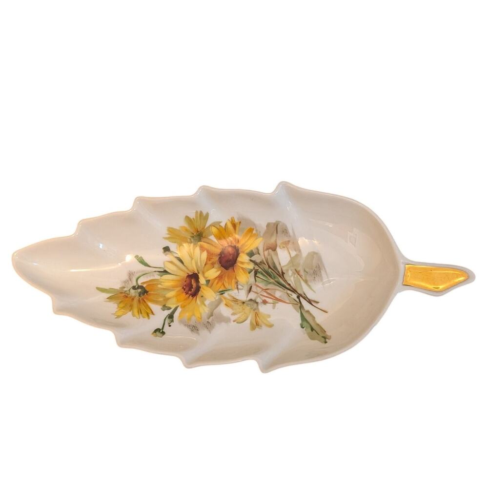 Vintage Old Nuremberg Daisy Pattern Leaf Shape Candy Dish Bavaria Germany